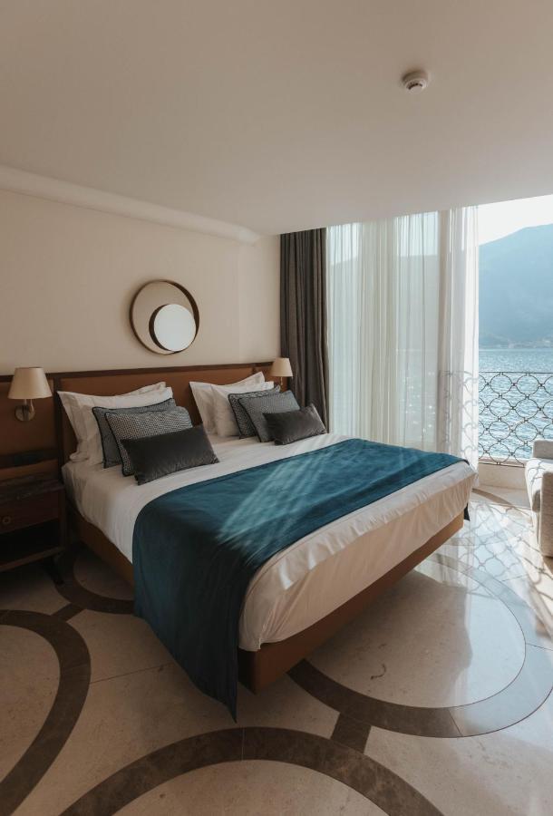 Corso Levante Luxury Suites Dobrota Kotor Exteriér fotografie