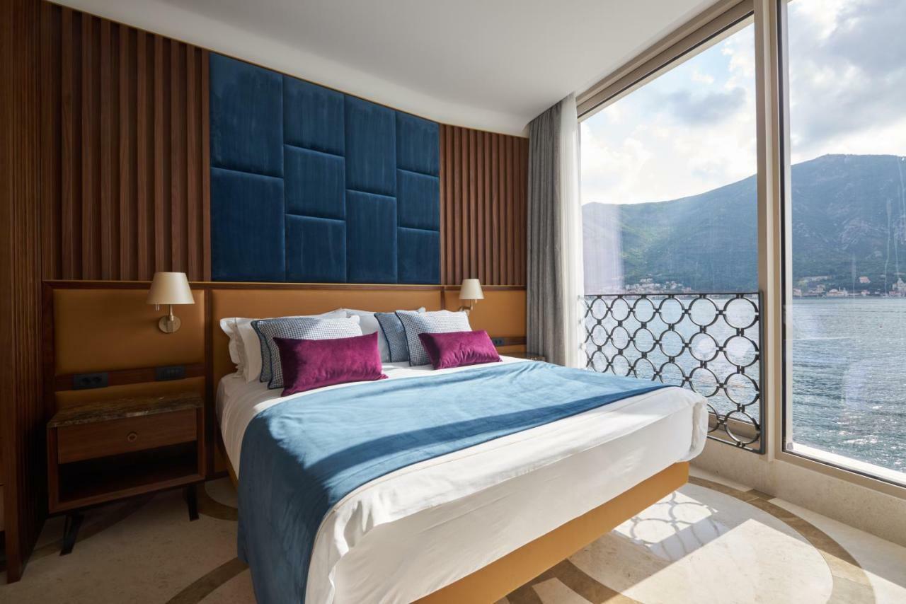 Corso Levante Luxury Suites Dobrota Kotor Exteriér fotografie